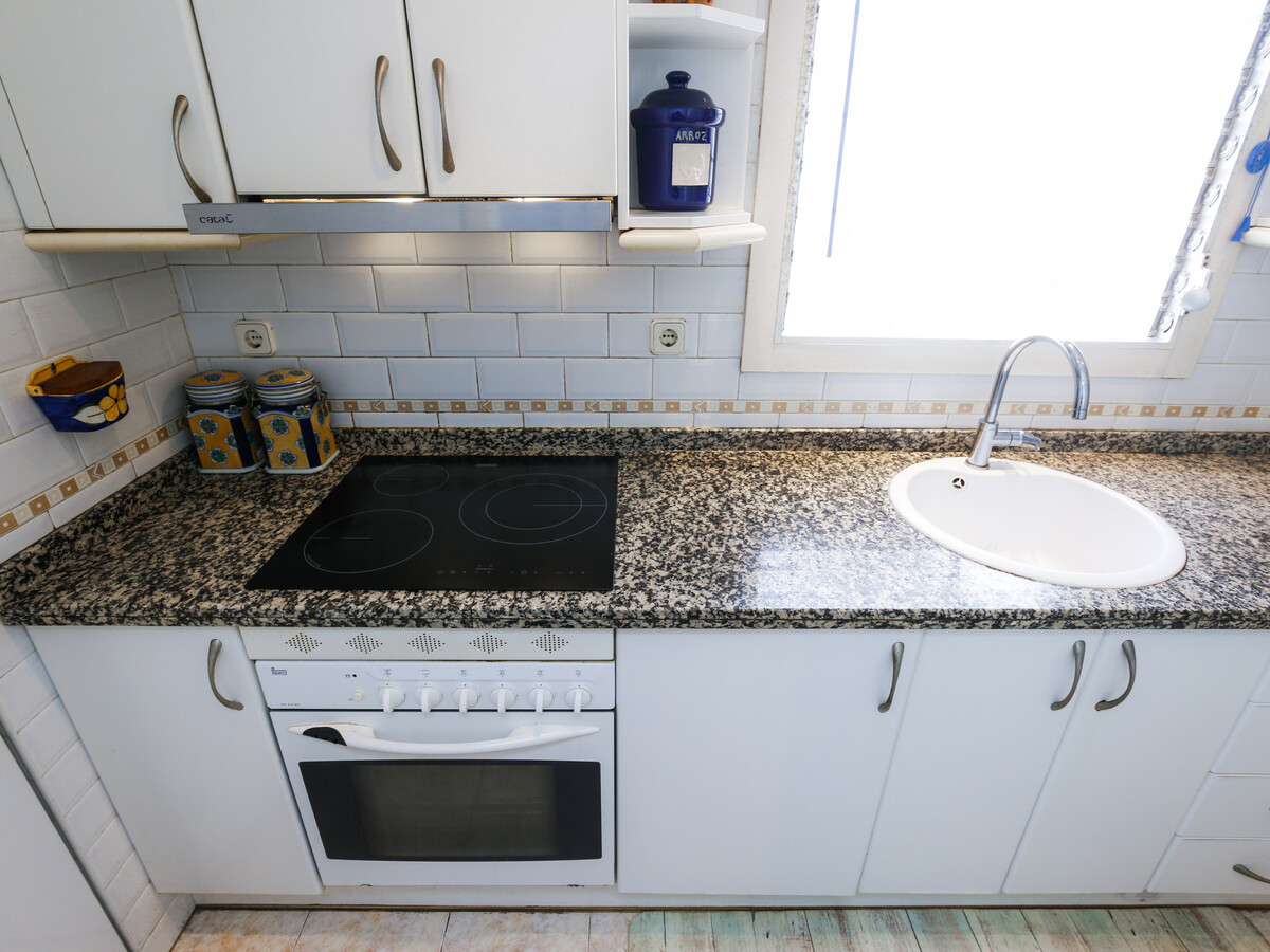 Appartement 6 pers. vue mer à 30 m de la Plage de Ponent - Photo 18