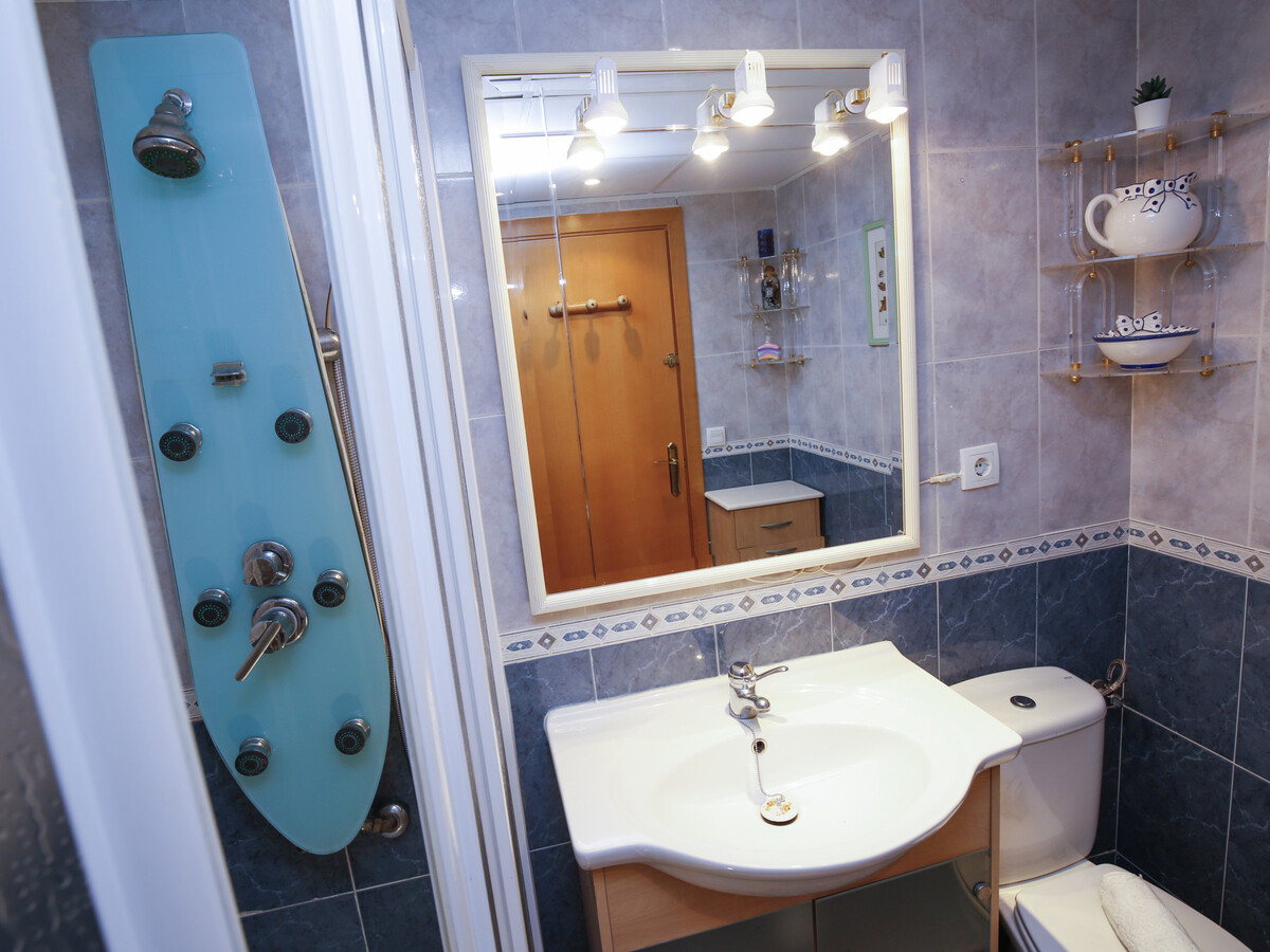 Appartement 4 chambres, plage à 5 min - Salou - Photo 10