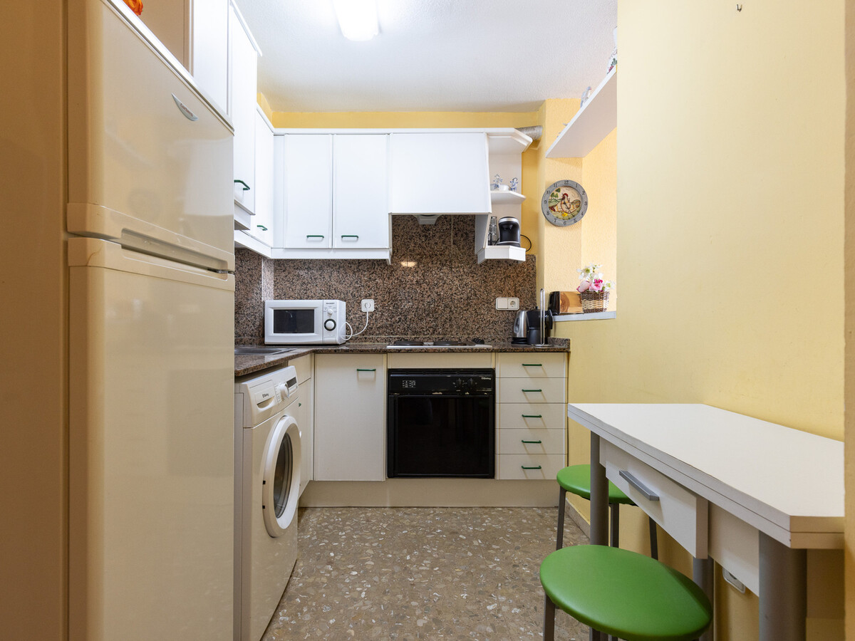 Appartement 6 pers. vue mer à Salou, piscine - Photo 8