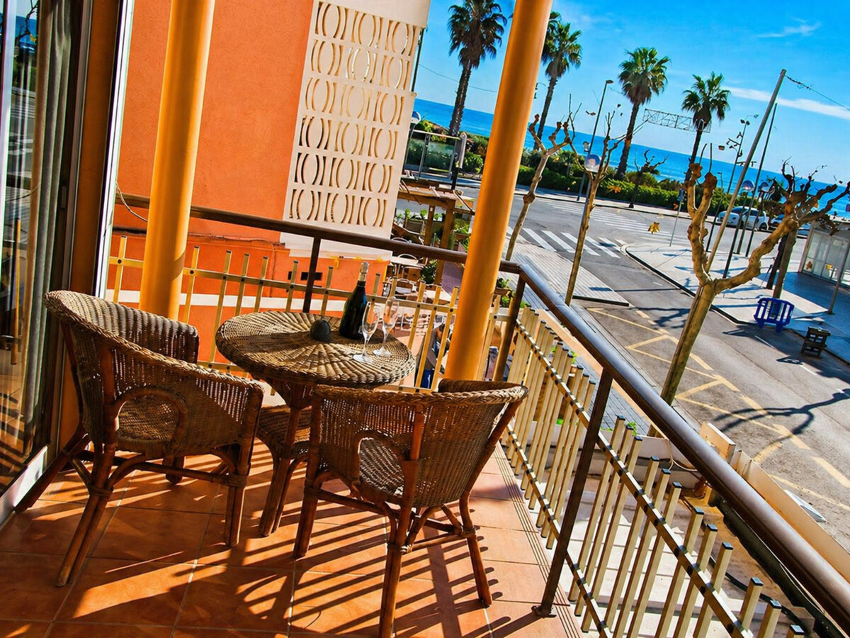 Appartement 6 pers. à 50 m de la plage, La Pineda - Photo 1