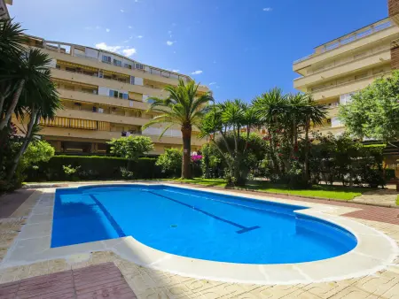 Location appartement à La Pineda, Attique spacieux avec piscine et clim - 6 pers.