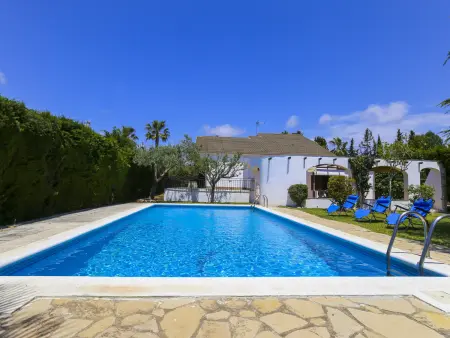 Location villa à Salou, Charmante villa avec piscine et climatisation