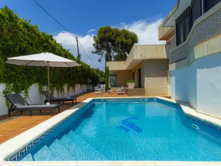 Villa spacieuse, piscine privée et climatisation - Photo 2