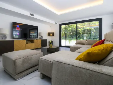 Villa spacieuse, piscine privée et climatisation - Photo 3