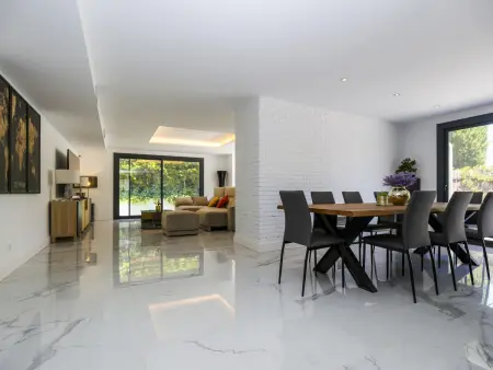 Villa spacieuse, piscine privée et climatisation - Photo 4