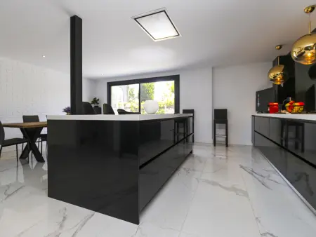 Villa spacieuse, piscine privée et climatisation - Photo 7