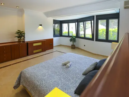 Villa spacieuse, piscine privée et climatisation - Photo 13