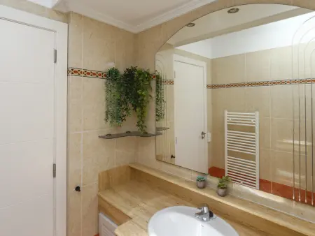 Villa spacieuse, piscine privée et climatisation - Photo 27