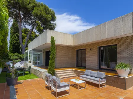 Villa spacieuse, piscine privée et climatisation - Photo 30