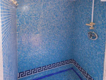 Villa spacieuse, piscine privée et climatisation - Photo 32