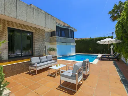 Villa spacieuse, piscine privée et climatisation - Photo 33