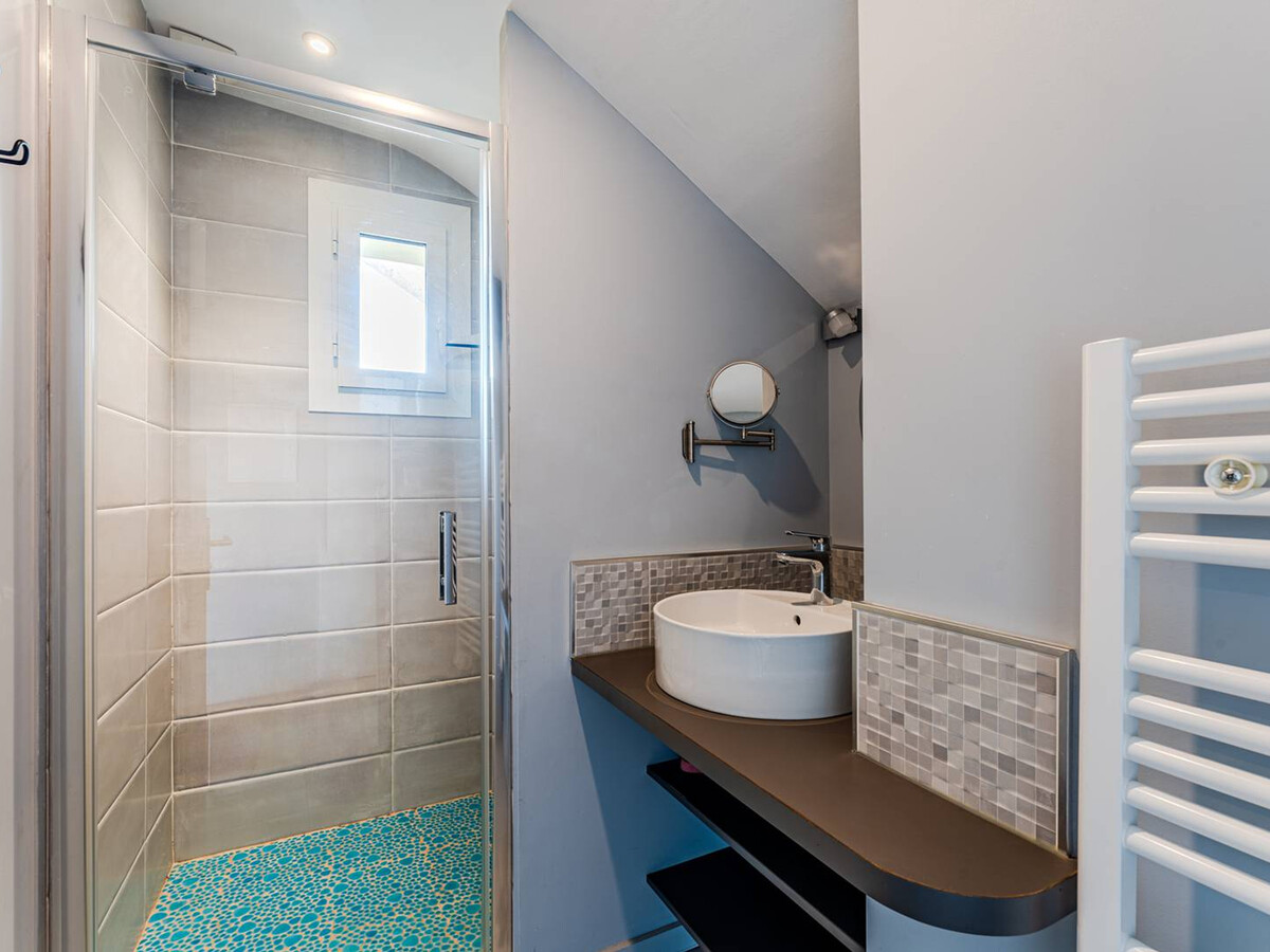 Appartement 34 m² rénové, plage au bout de la rue - Photo 4