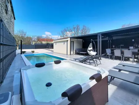 Location maison à Nin, Danica
