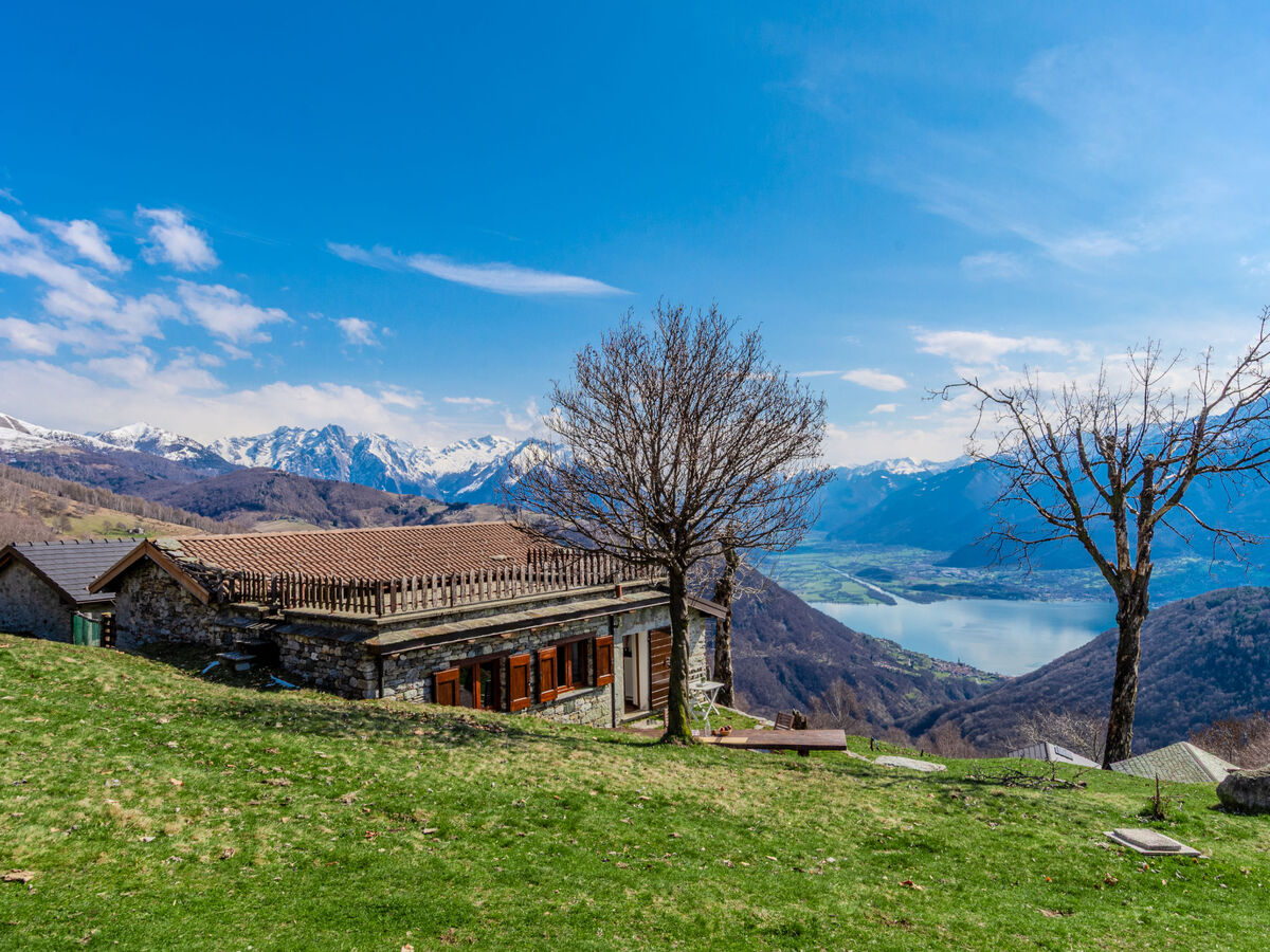 Baita Santina, maison rustique avec vue panoramique lac - Photo 1
