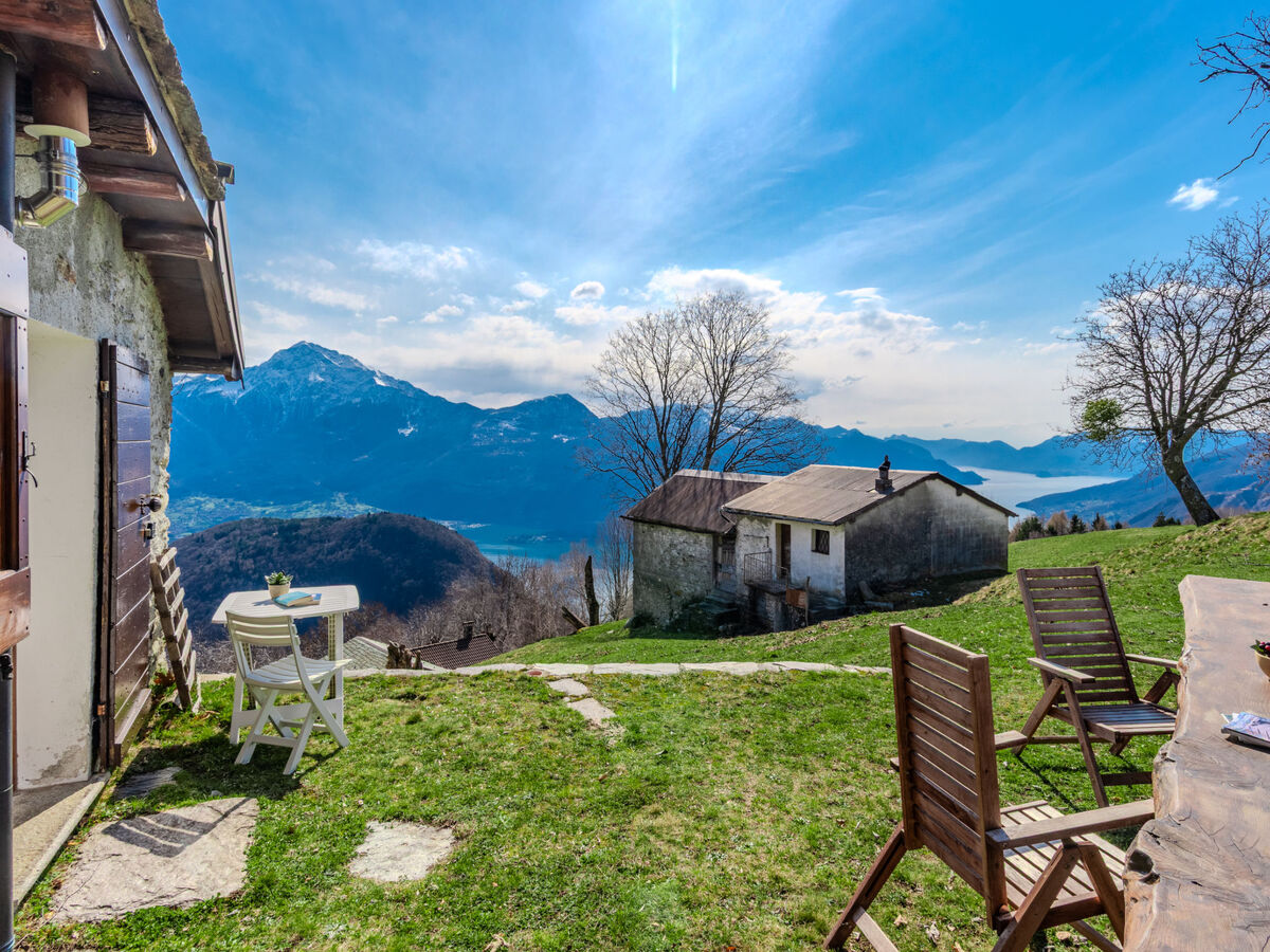 Baita Santina, maison rustique avec vue panoramique lac - Photo 2