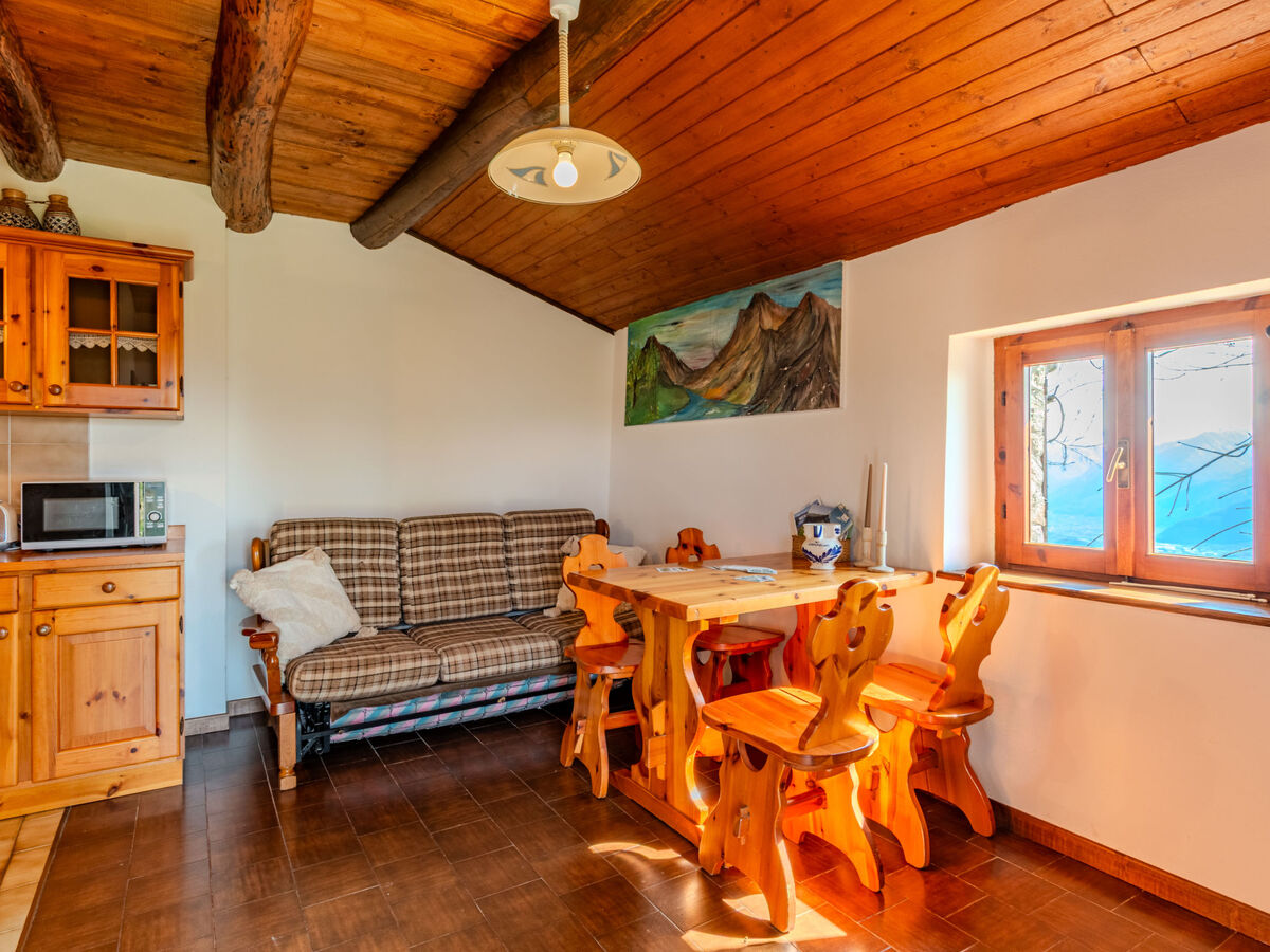 Baita Santina, maison rustique avec vue panoramique lac - Photo 9
