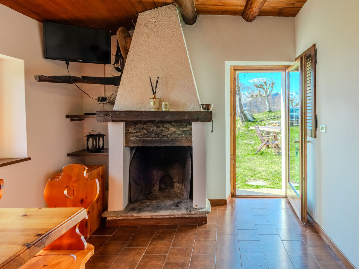 Baita Santina, maison rustique avec vue panoramique lac - Photo 10
