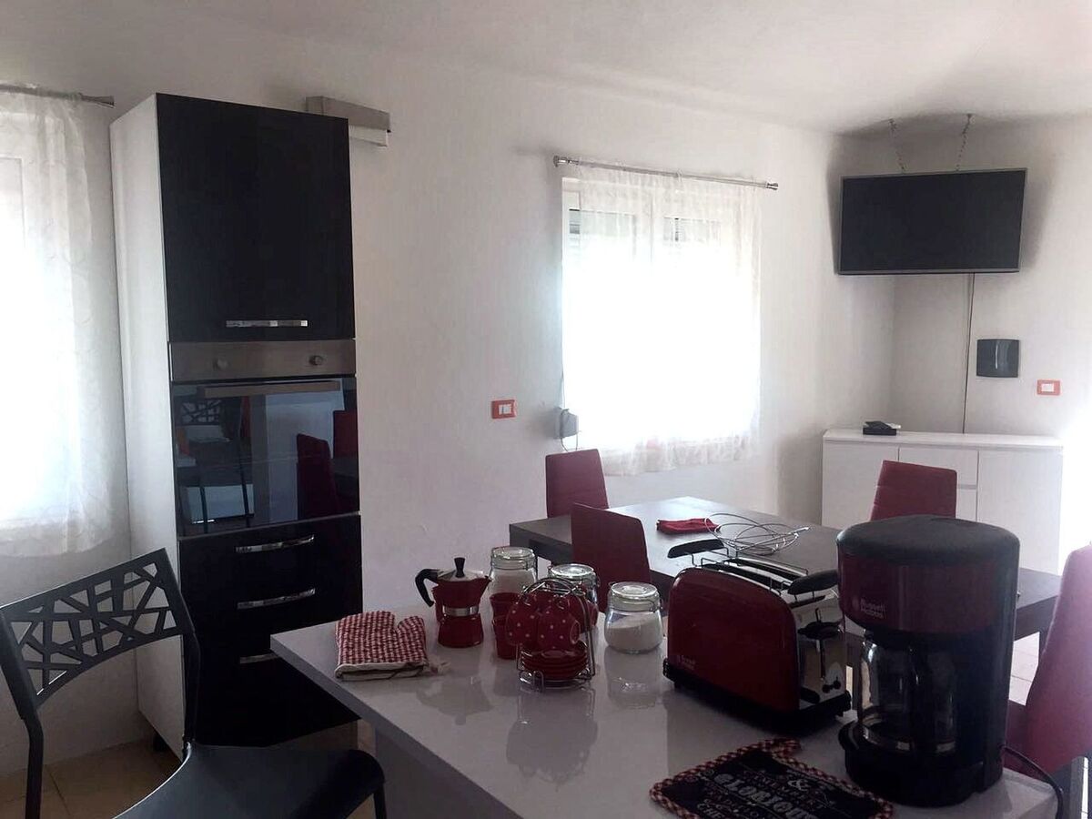Maison moderne rénovée, 4,5 ha, vue montagne à Agrustos - Photo 6
