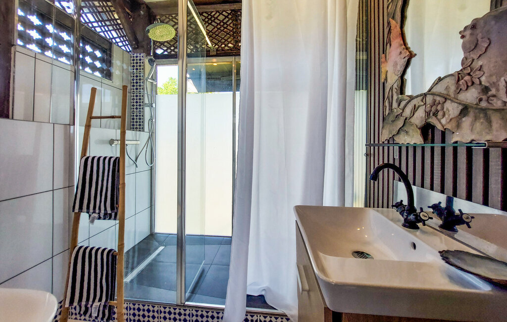 Maison sur pilotis avec piscine naturelle à Saint-Sulpice-de-Rouma - Photo 23