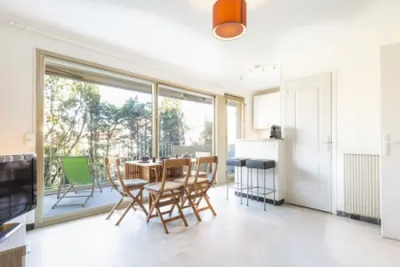 Appartement en bord de mer – Plage de la Salis, Maison de vacances en bord de mer à Antibes - Photo 1