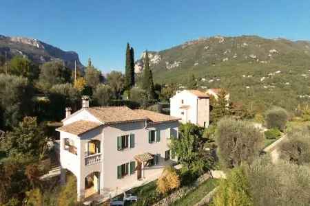 Location appartement à Bar sur loup, Pascaline, gîte pour 4 personnes