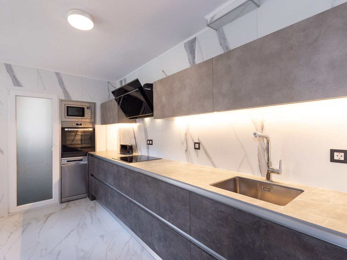 Appartement 6 pers. rénové près plage La Pineda - Photo 7