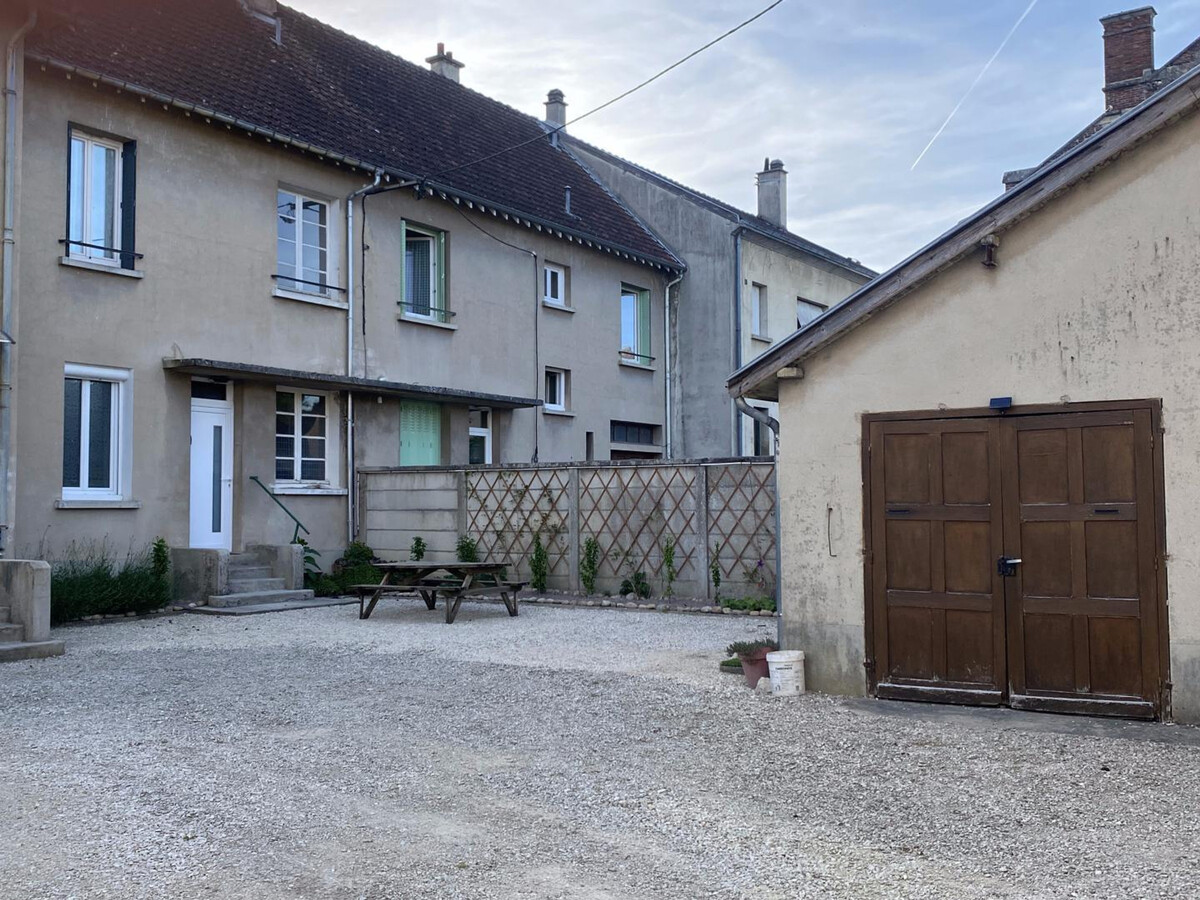 Gîte familial Bar-sur-Seine, parking privé et cour - Photo 22