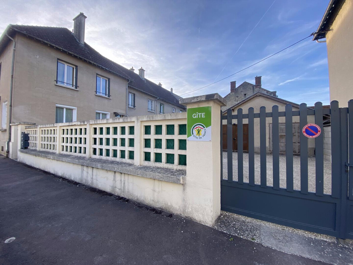 Gîte familial Bar-sur-Seine, parking privé et cour - Photo 24