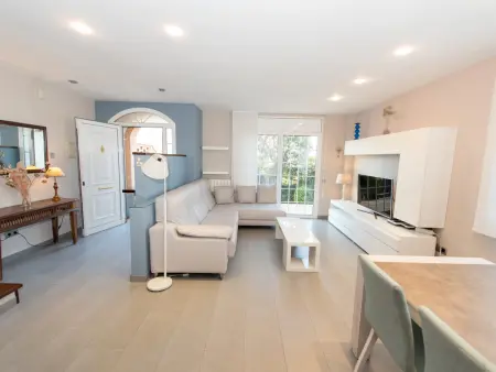 Maison Méditerranéenne : 3 chambres, Piscine Privée & Wifi à Pineda de Mar - Photo 6