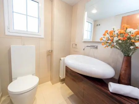 Maison Méditerranéenne : 3 chambres, Piscine Privée & Wifi à Pineda de Mar - Photo 9