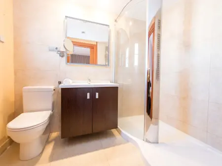 Maison Méditerranéenne : 3 chambres, Piscine Privée & Wifi à Pineda de Mar - Photo 16