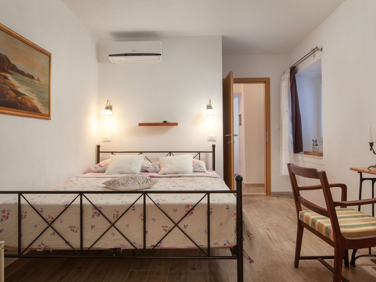 Maison en pierre avec piscine chauffée à Makarska - Photo 32