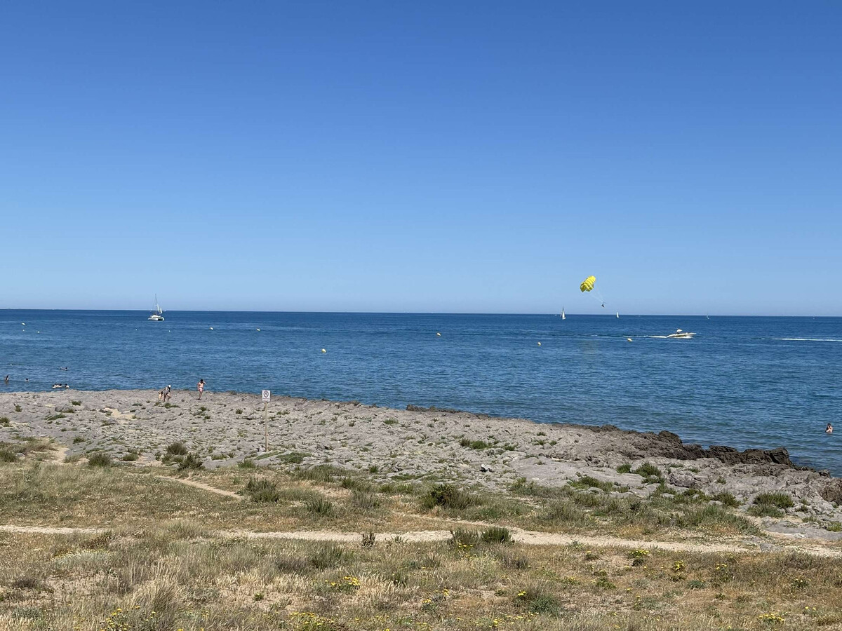 T2 rénové vue mer avec balcon, St-Pierre-La-Mer - Photo 23