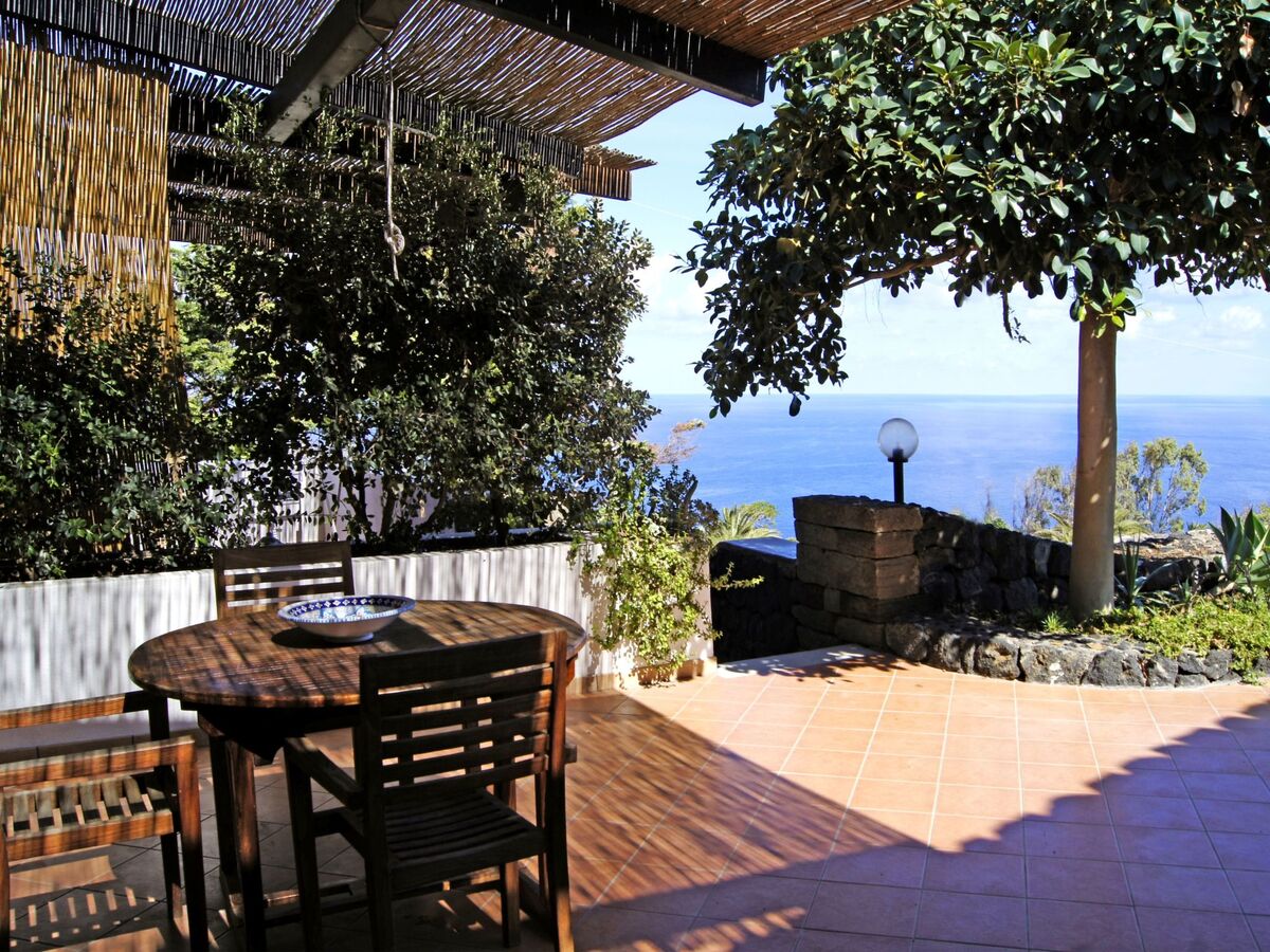 Dammuso avec terrasse et vue mer à Pantelleria - Photo 1