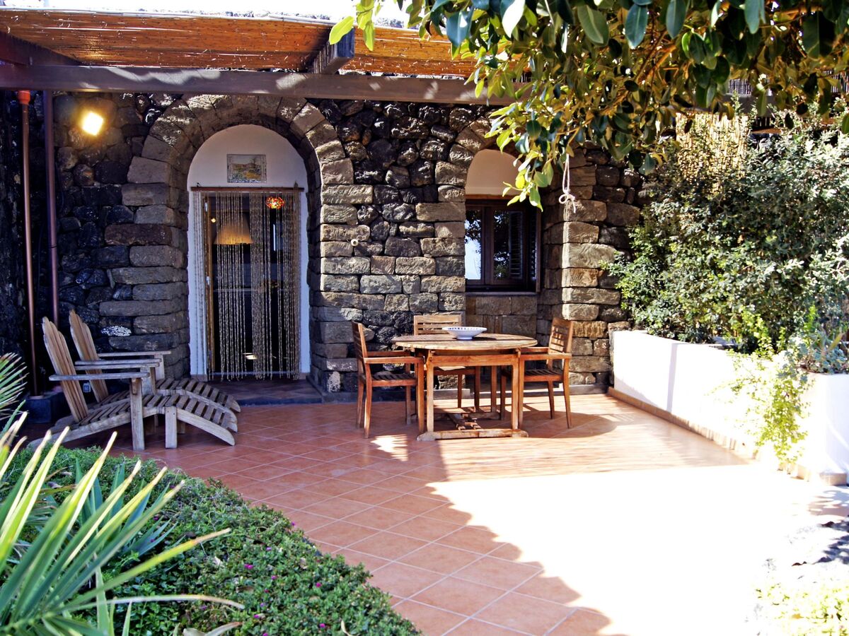 Dammuso avec terrasse et vue mer à Pantelleria - Photo 3