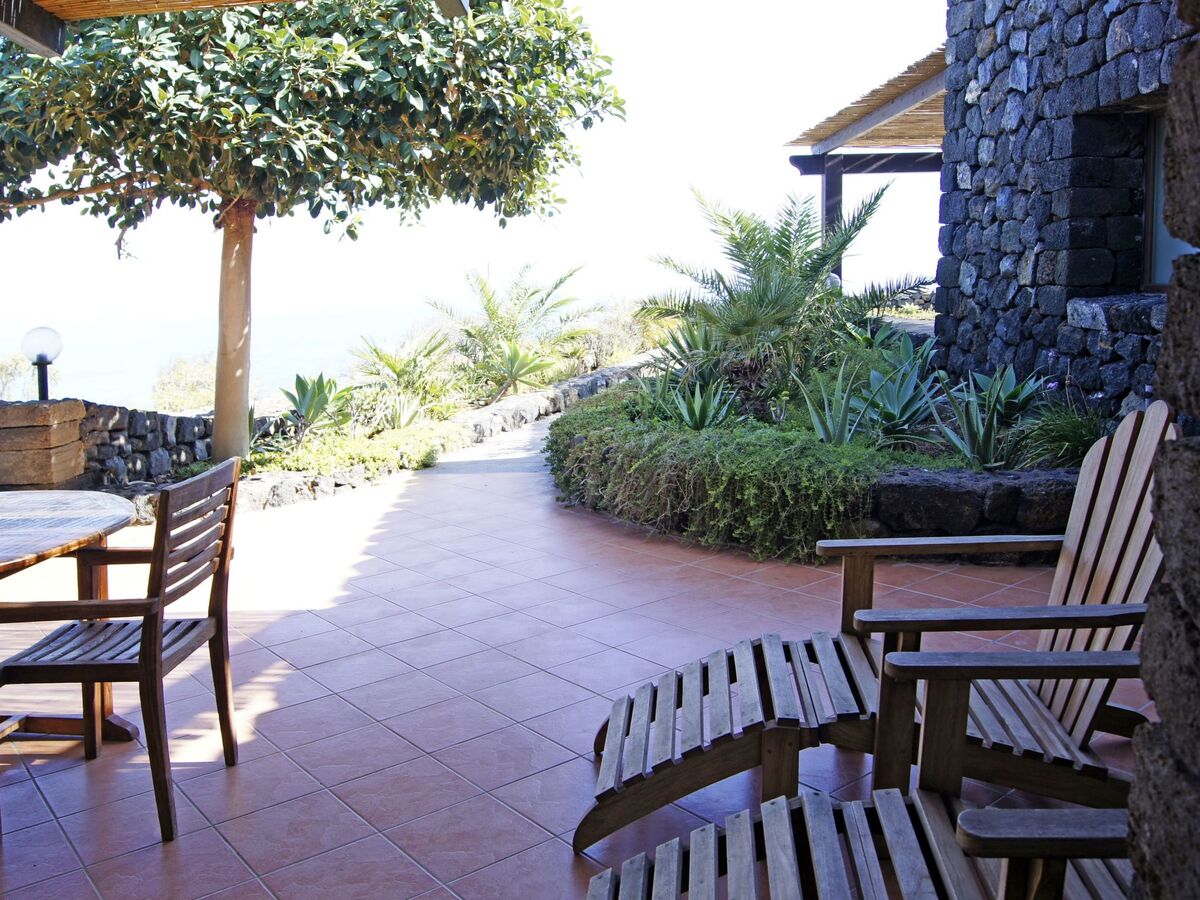 Dammuso avec terrasse et vue mer à Pantelleria - Photo 15
