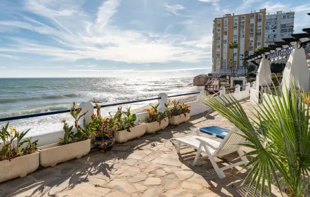 Faro's Beachfront House, Location Maison 4 personnes à Mijas - Photo 8