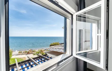 Faro's Beachfront House, Location Maison 4 personnes à Mijas - Photo 6