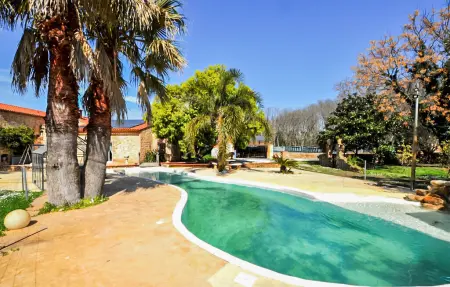 Location maison à Laroque Des Albères, Authentique maison piscine