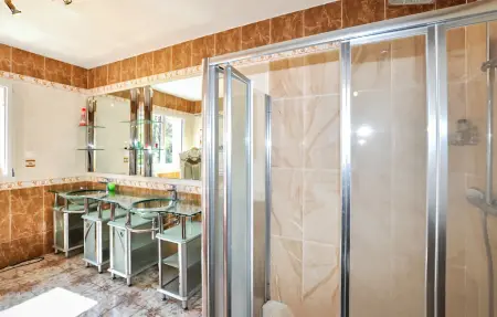 Maison 5 chambres piscine à Laroque des Albères : photo 19
