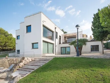 Location villa à Torredembarra, Villa élégante à Torredembarra avec vue sur mer
