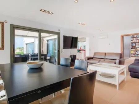Villa élégante à Torredembarra avec vue sur mer - Photo 4