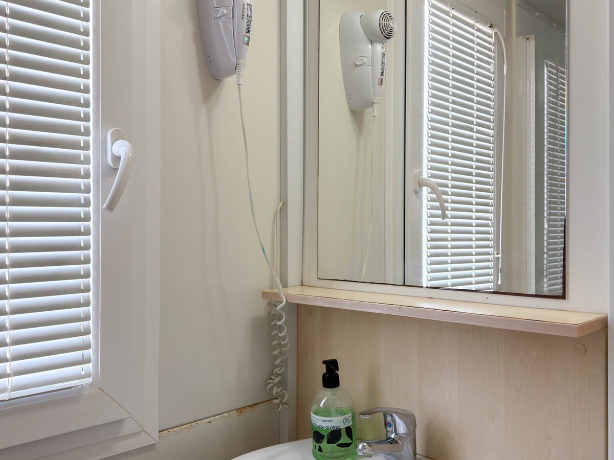 Bungalow 4 pers. avec clim au camping Costa Dorada - Photo 7