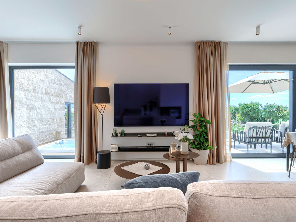 Villa Sola – 5 chambres, piscine privée à Tinjan - Photo 3