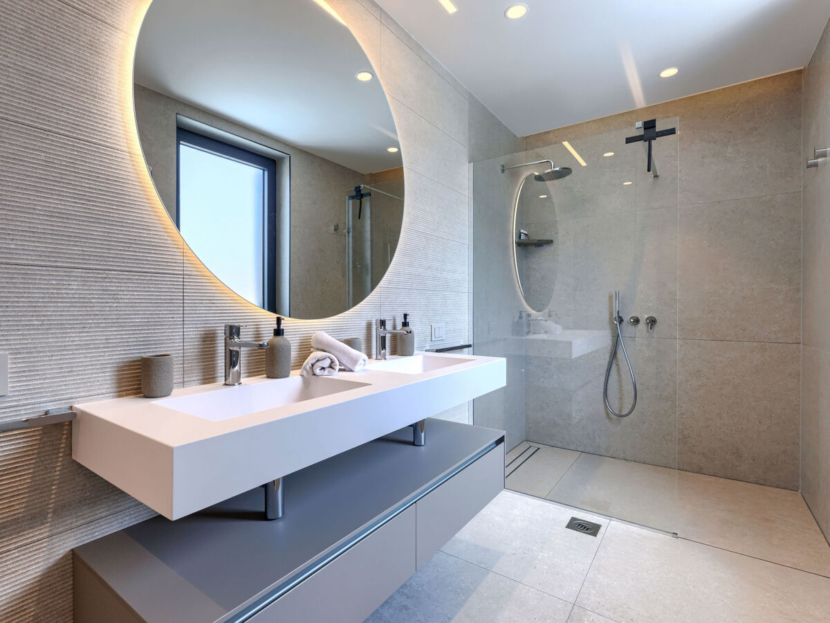 Villa Sola – 5 chambres, piscine privée à Tinjan - Photo 11