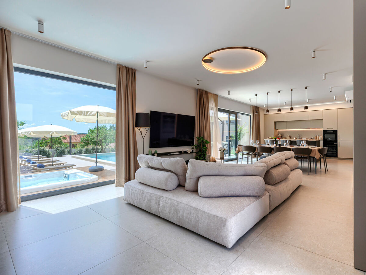 Villa Sola – 5 chambres, piscine privée à Tinjan - Photo 28