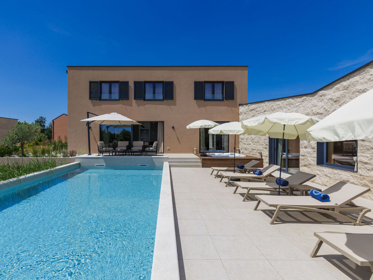 Villa Sola – 5 chambres, piscine privée à Tinjan - Photo 37
