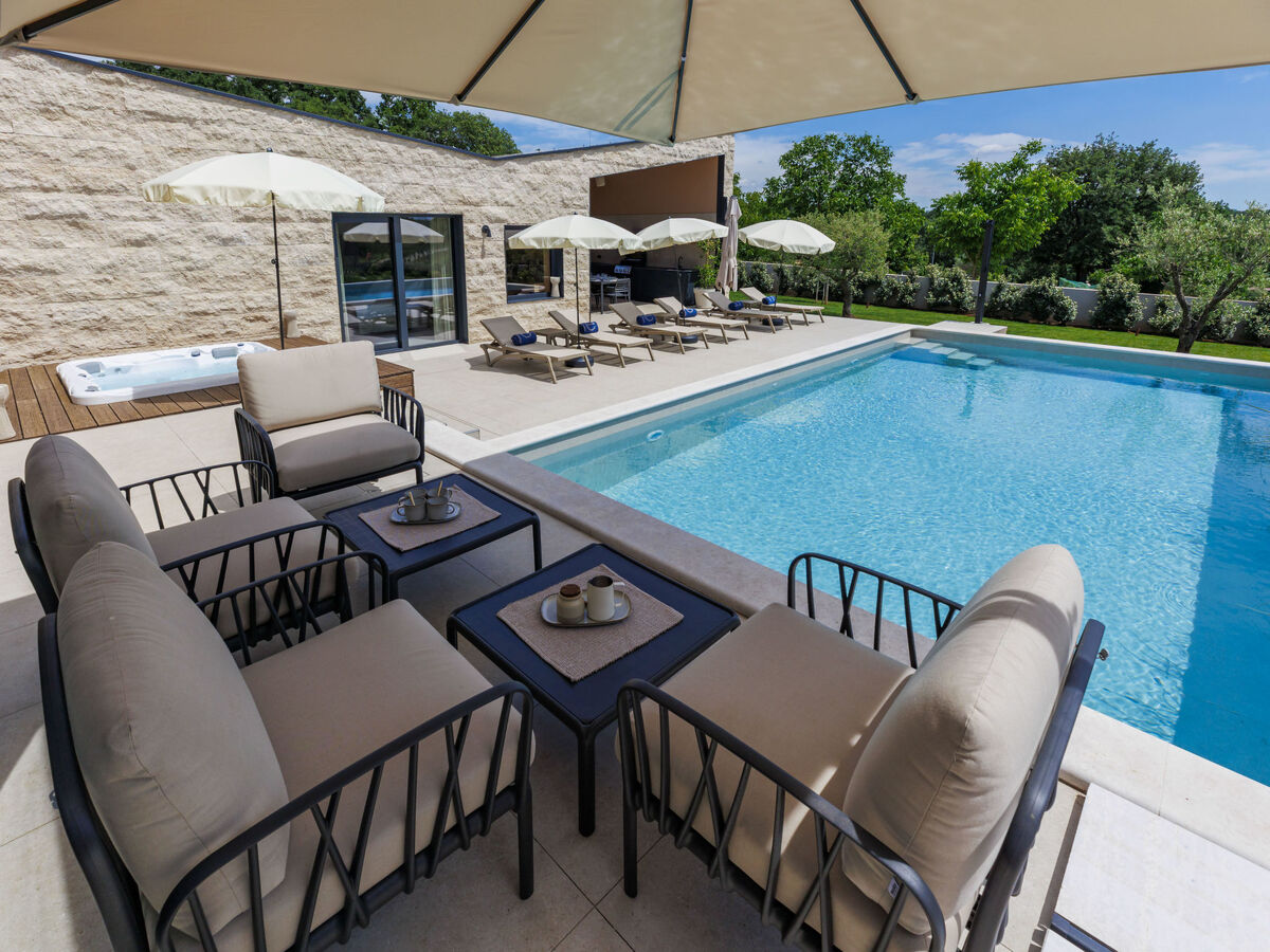 Villa Sola – 5 chambres, piscine privée à Tinjan - Photo 40
