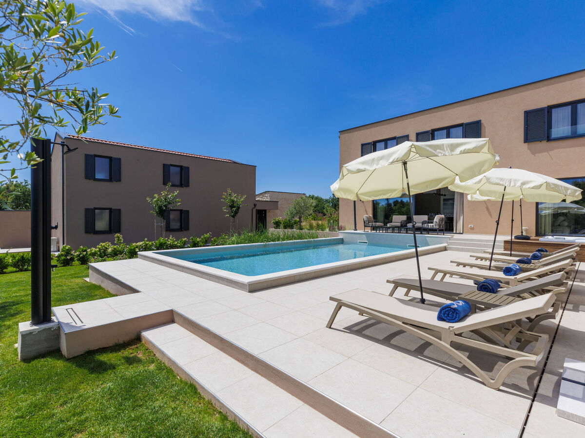 Villa Sola – 5 chambres, piscine privée à Tinjan - Photo 41