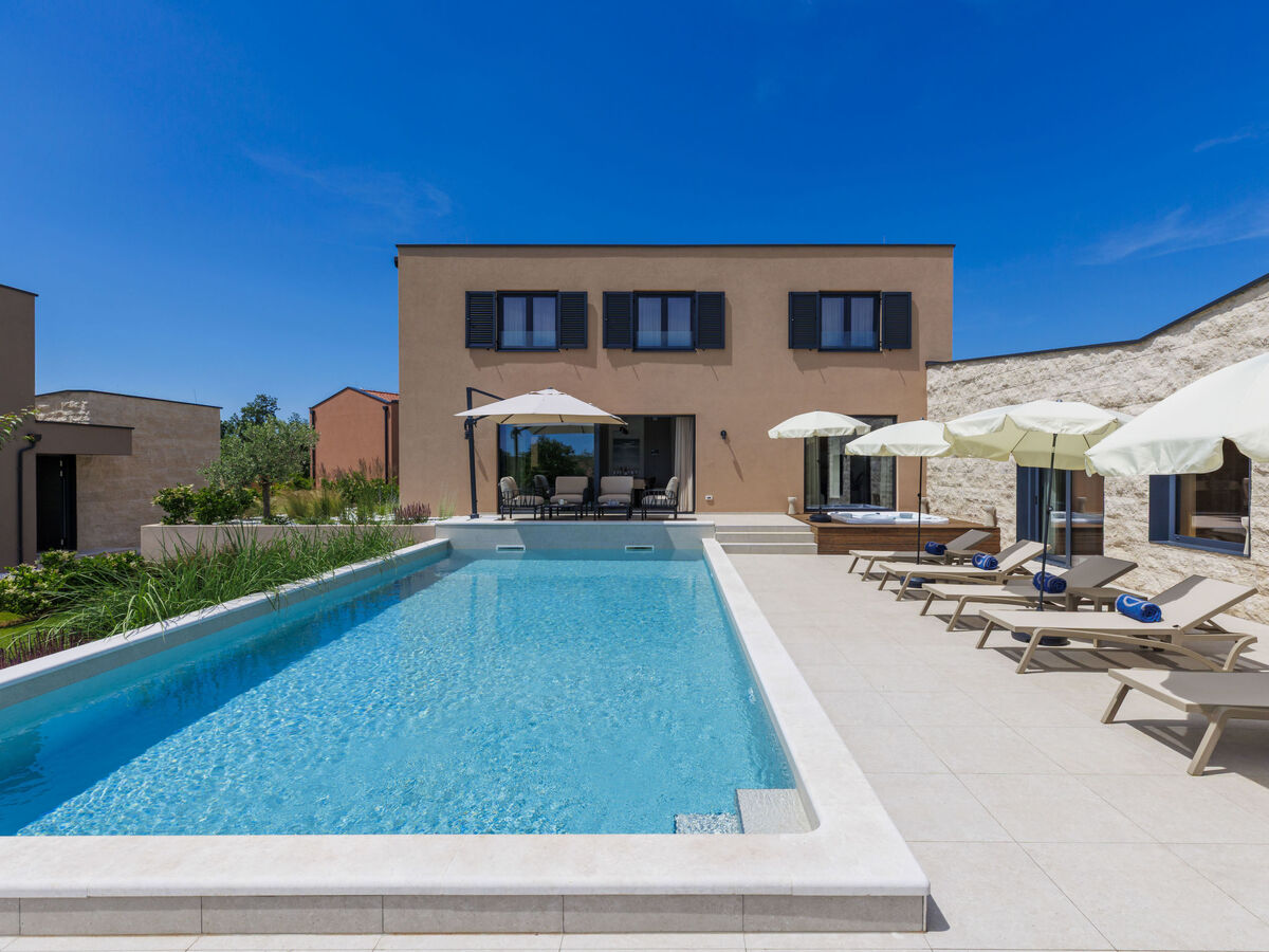 Villa Sola – 5 chambres, piscine privée à Tinjan - Photo 42